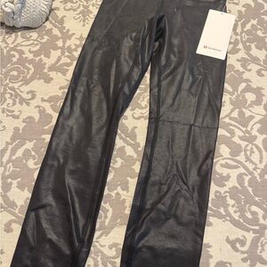 Lululemon Shiny Black Wunder Train Leggings